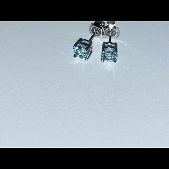925 Silver Sky Blue Topaz Stud Earrings Natural Gemstone - Picture 2 of 5